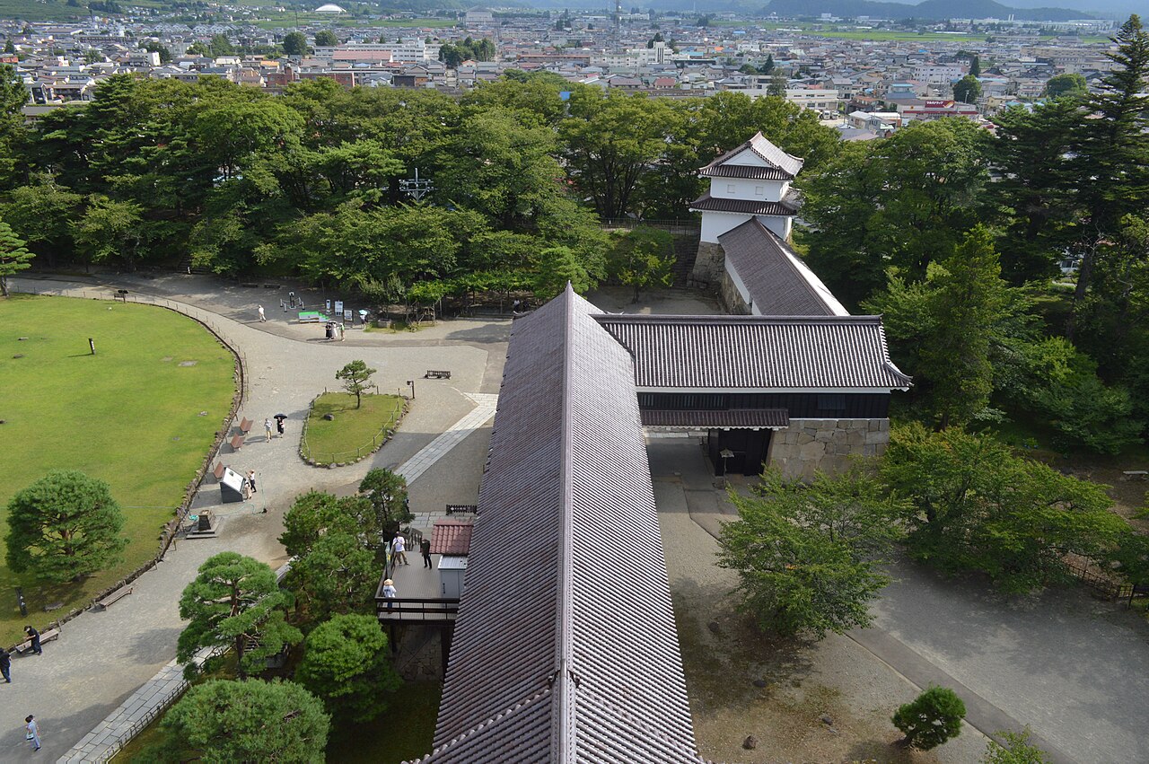 Tsuruga Castle (鶴ヶ城)