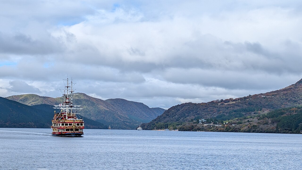 Lake Ashi pirate ship