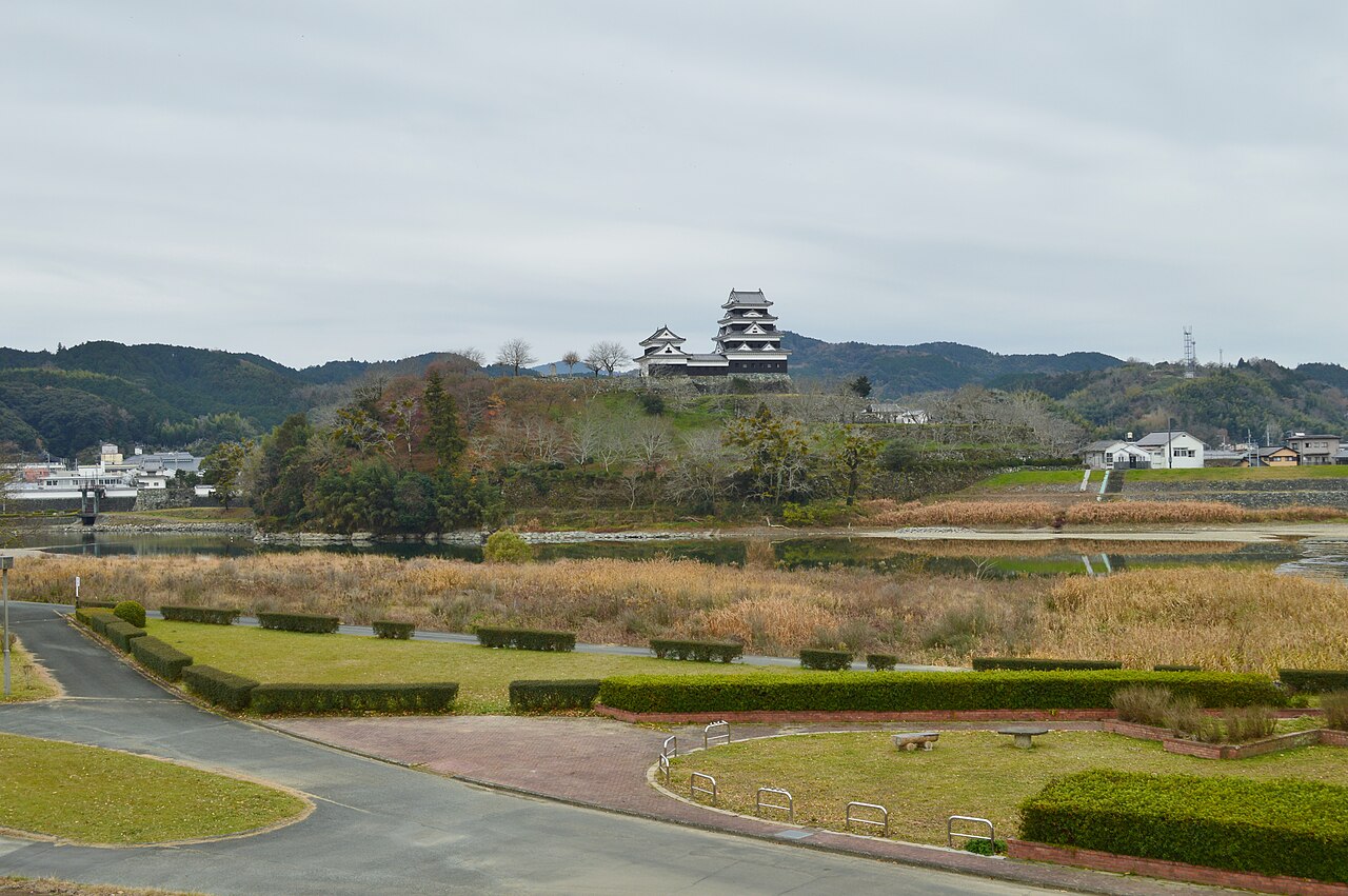 Ozu Castle
