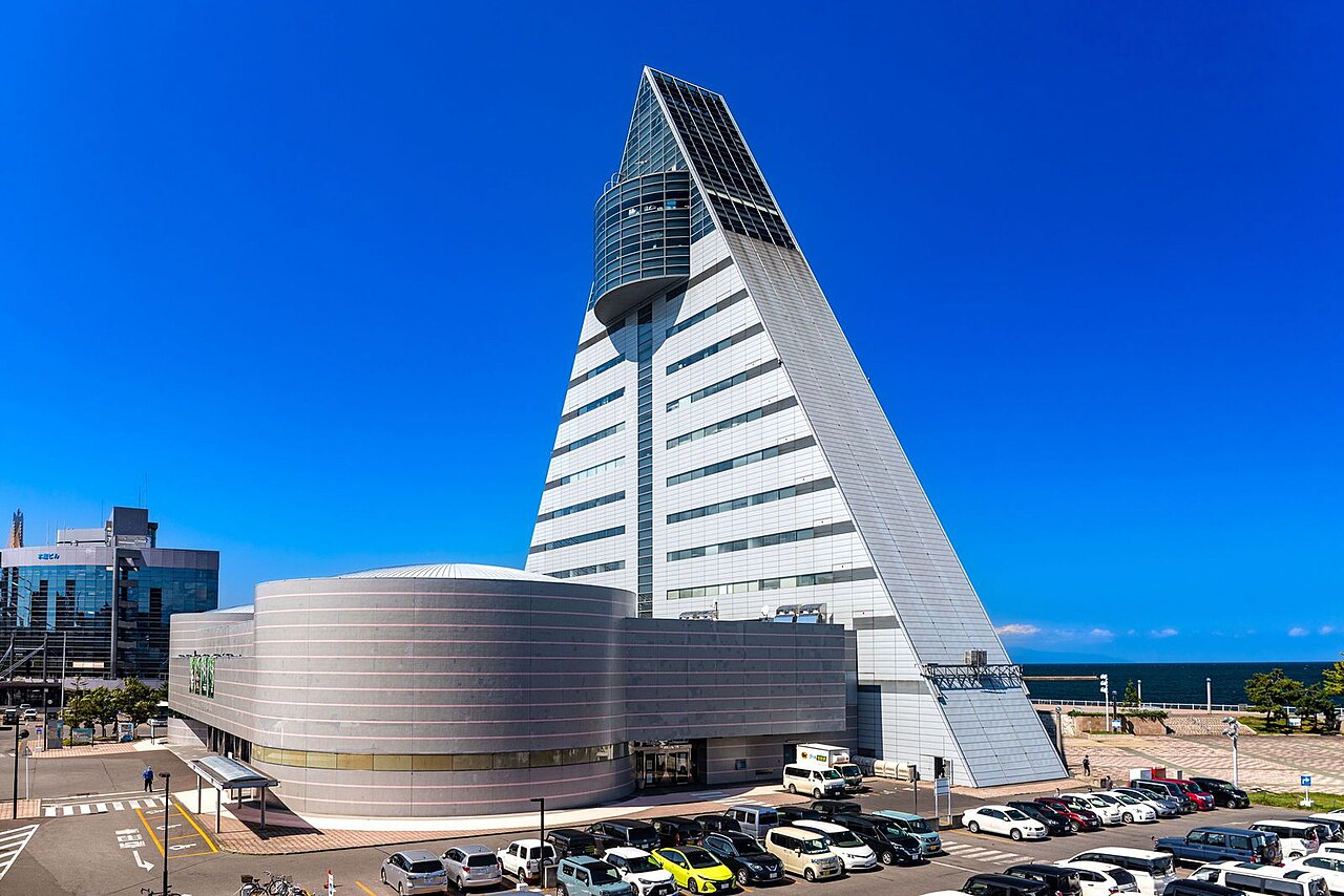Aomori Prefecture Tourist & Products Museum ASPAM