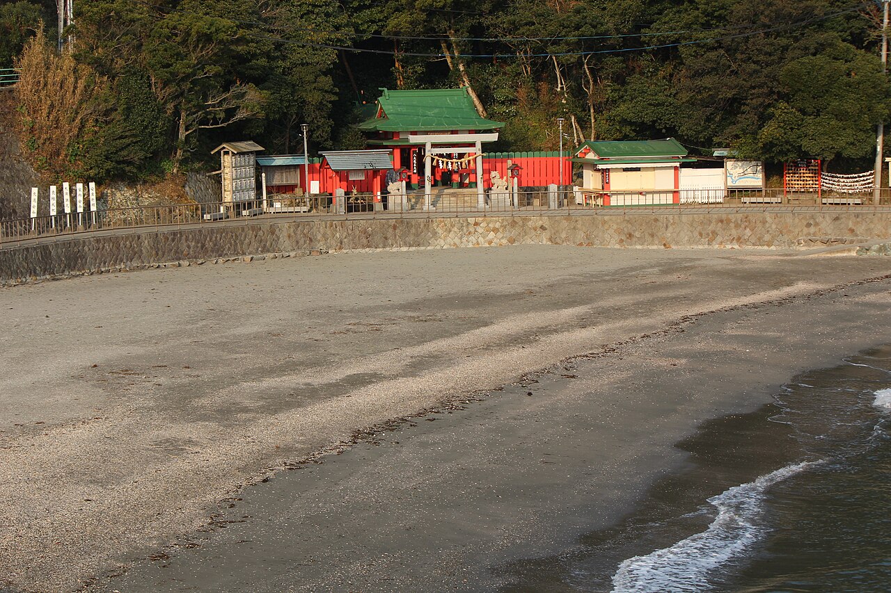 Futami Okitama Shrine and Meoto Iwa Rocks