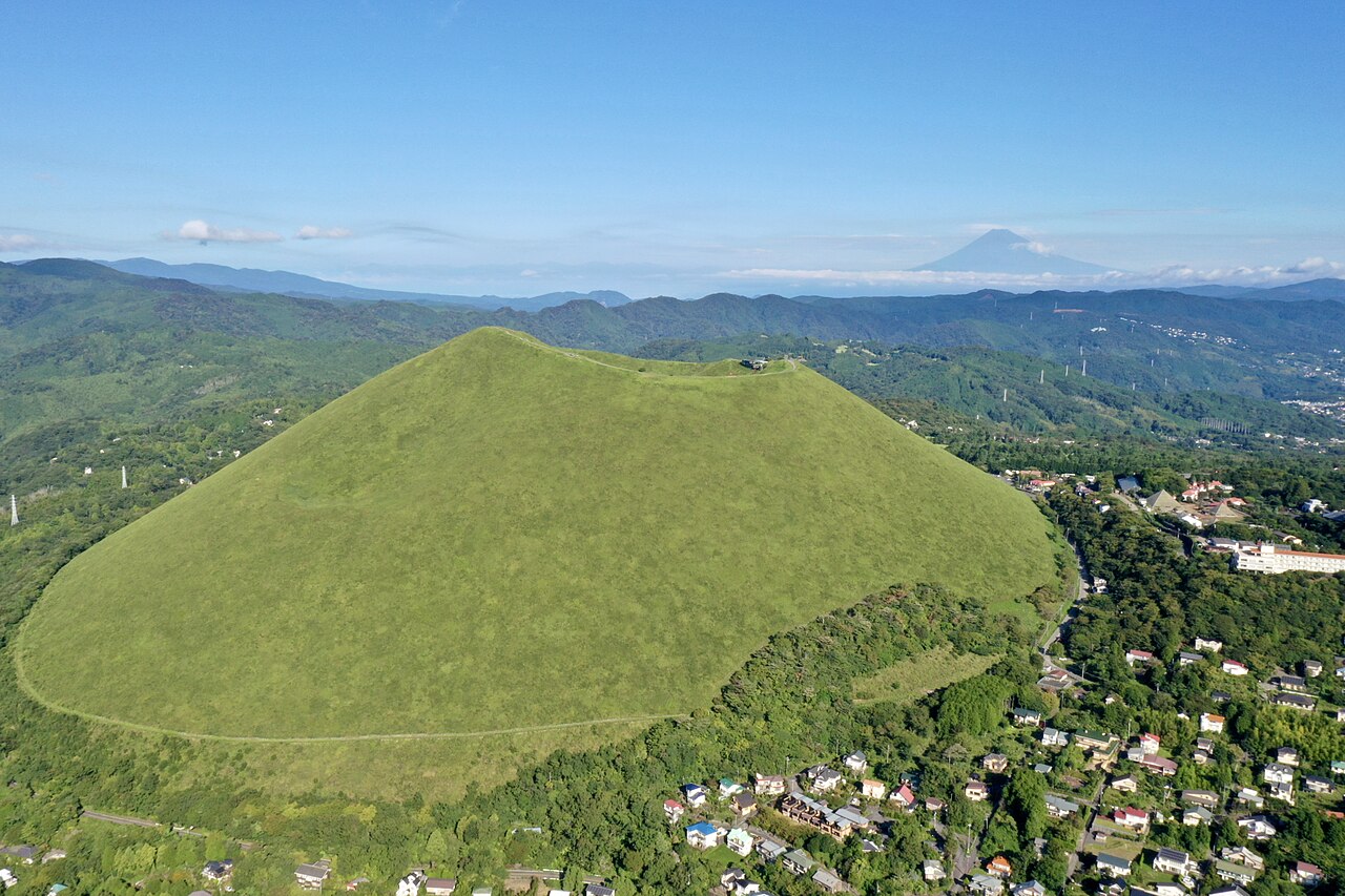 Mount Omuroyama with Mount Fuji