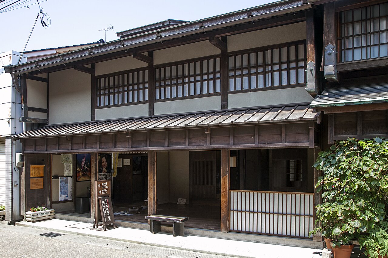 Higashi Chaya-gai District