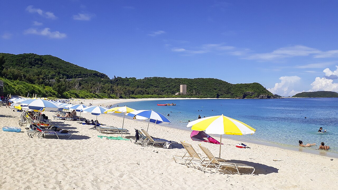 Furuzamami Beach