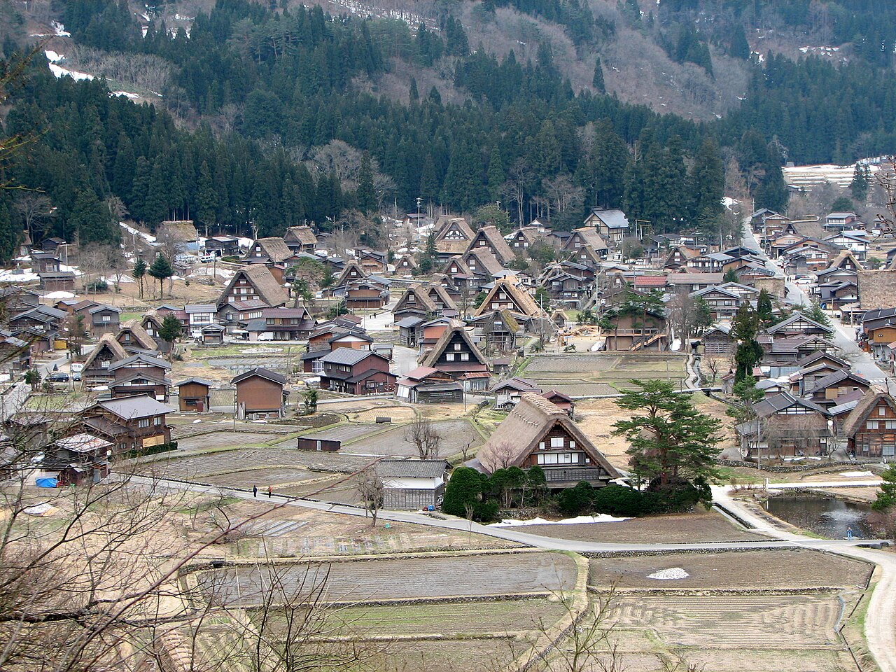 Gasshozukuri Village