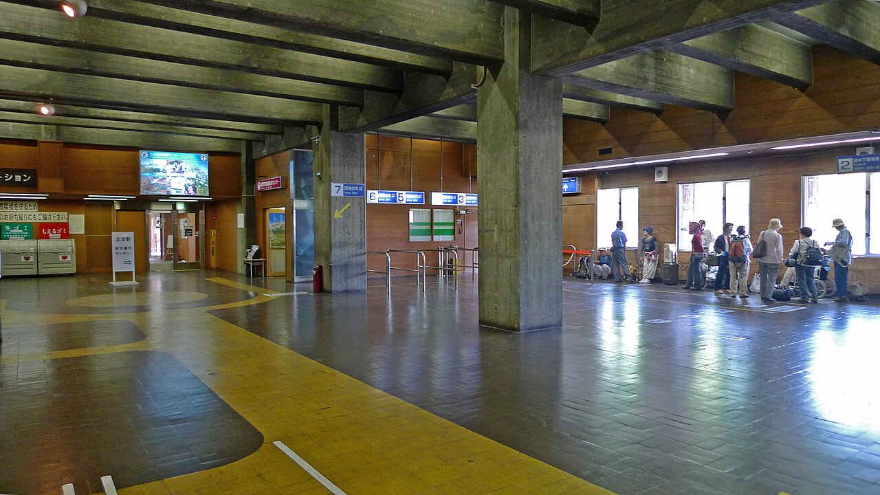 Murodo Station and surroundings