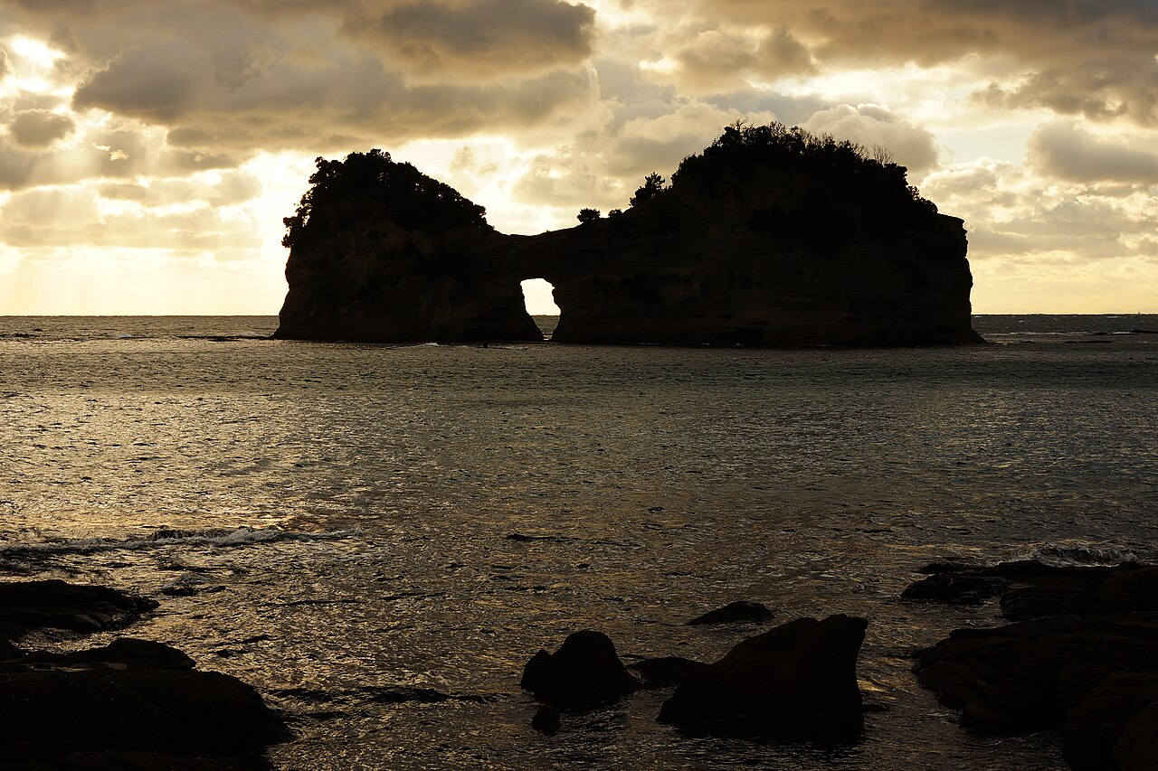 Engetsu Island