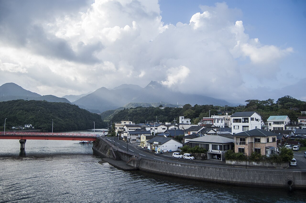 Anbo Town (Jomon Sugi Trailhead + Island Settlement)